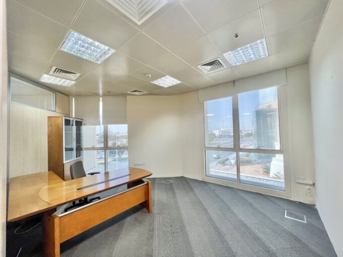 OFFICE SPACE IN WESTBAY