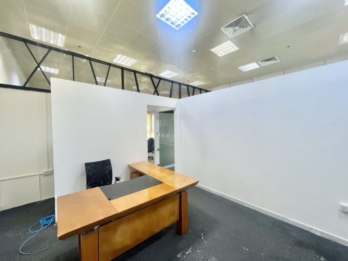 OFFICE SPACE IN WESTBAY