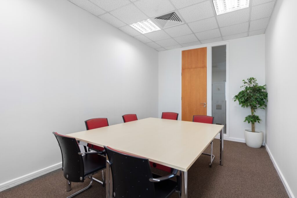 Regus D-RingRoad 670 Doha Qatar smallmeetingroom – D Ring Road