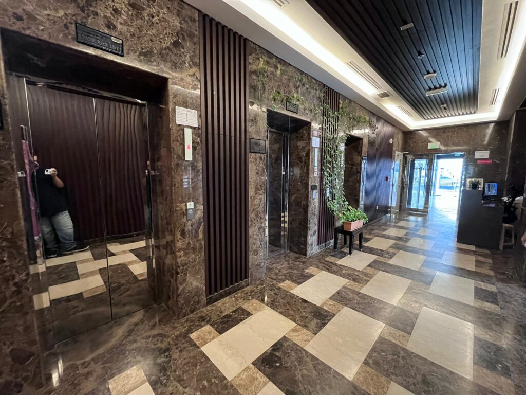 e30e8ab1-8e19-435d-a223-81997f19d295